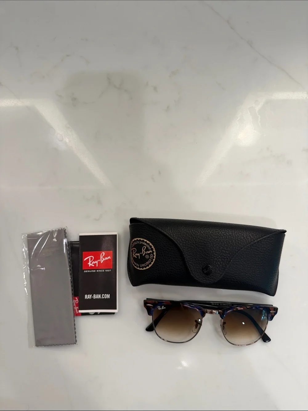 Ray-Ban RB3016 Clubmaster Sunglasses in Tortoise Shell Blue and Brown - Picture 12 of 12